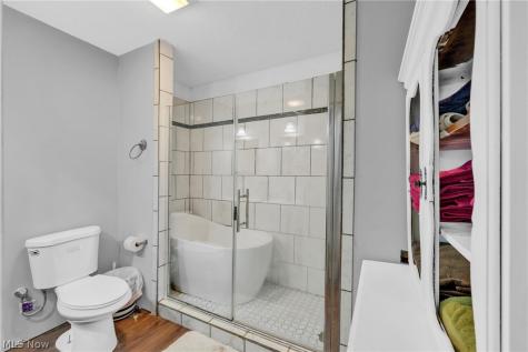 33932 Roberts Road Eastlake OH 44095