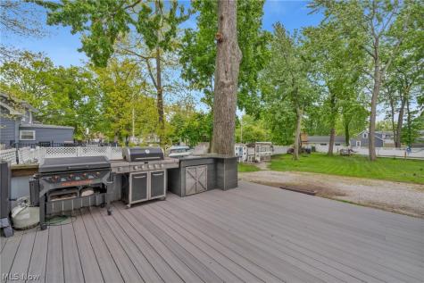 33932 Roberts Road Eastlake OH 44095