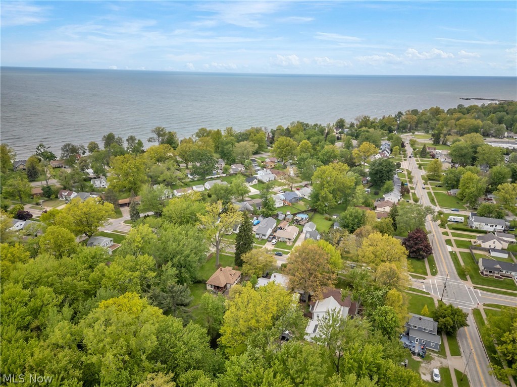 33932 Roberts Road Eastlake OH 44095