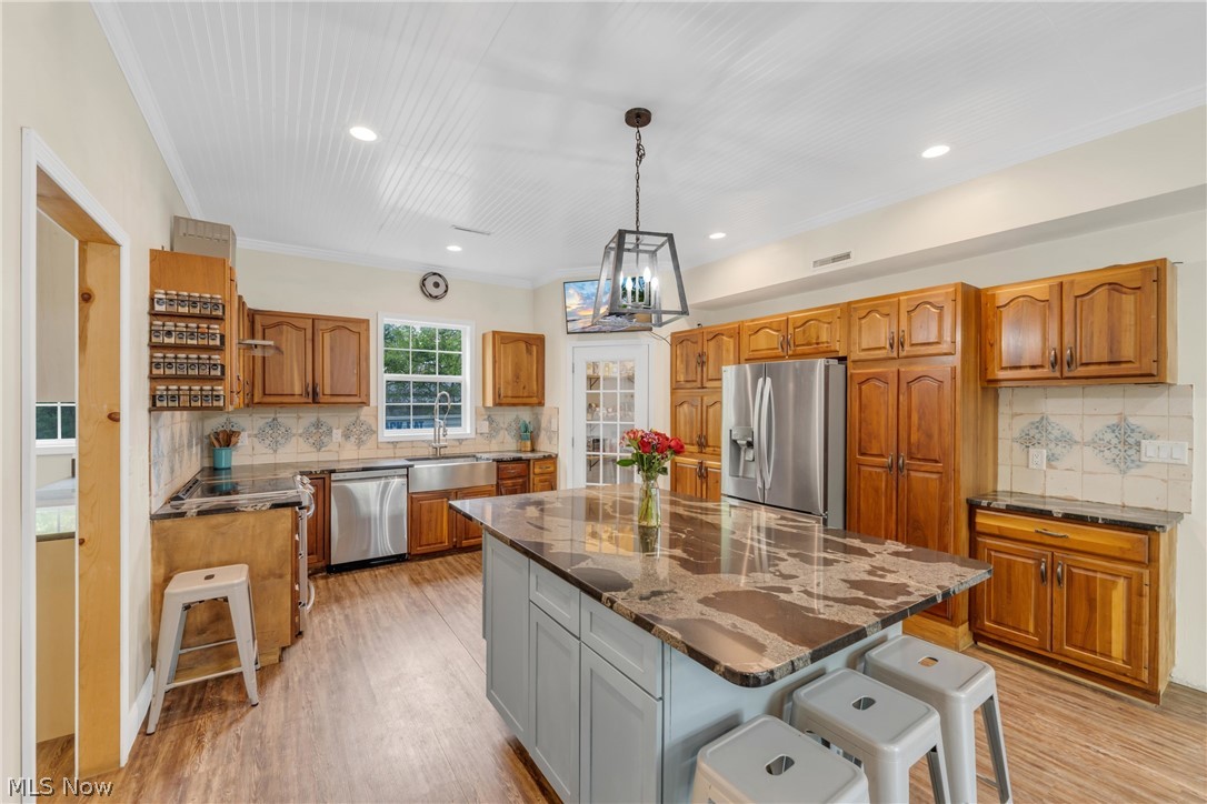 33932 Roberts Road Eastlake OH 44095