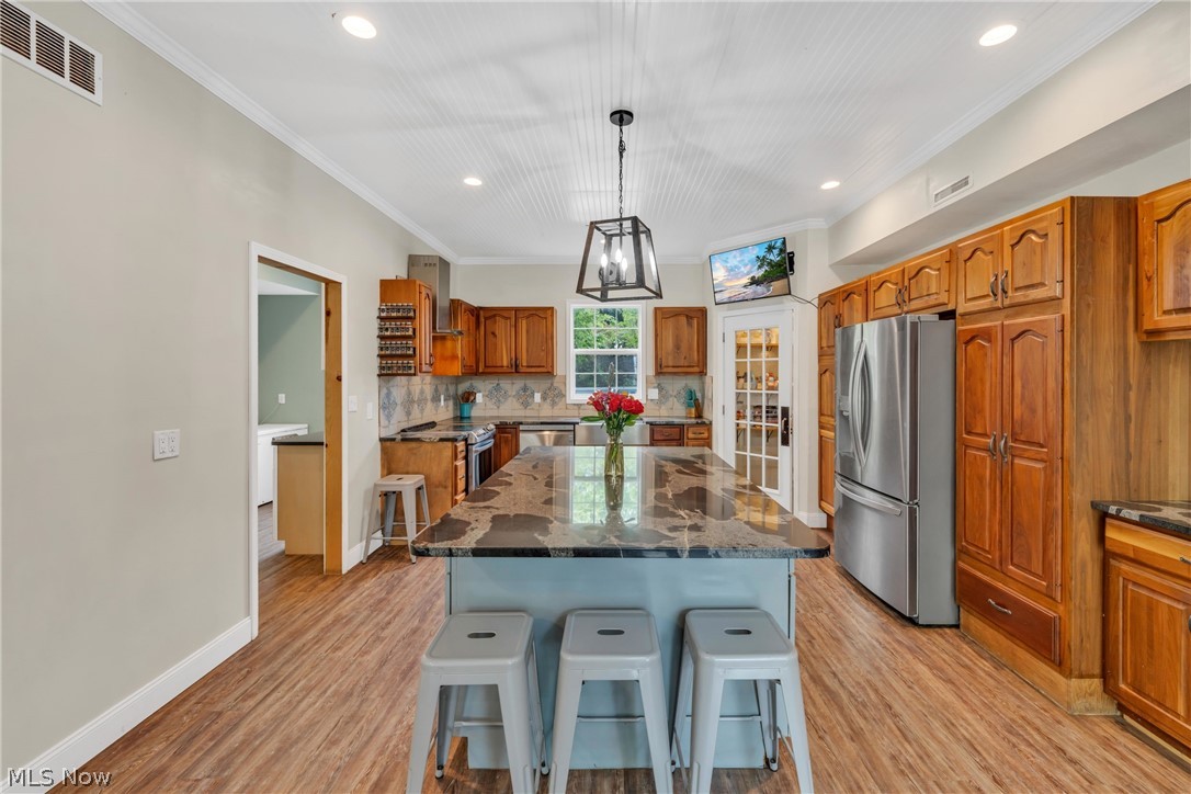 33932 Roberts Road Eastlake OH 44095