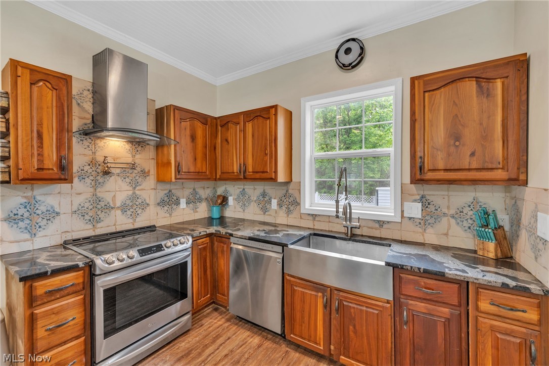 33932 Roberts Road Eastlake OH 44095