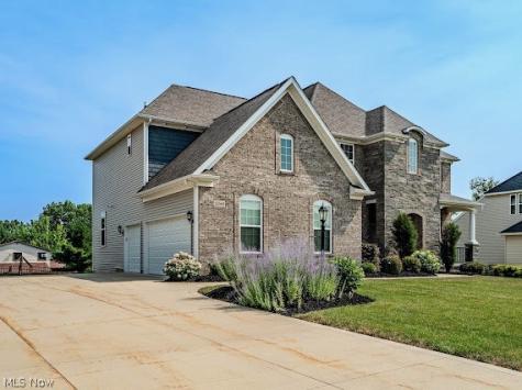 12560 Treeline Trail North Royalton OH 44133