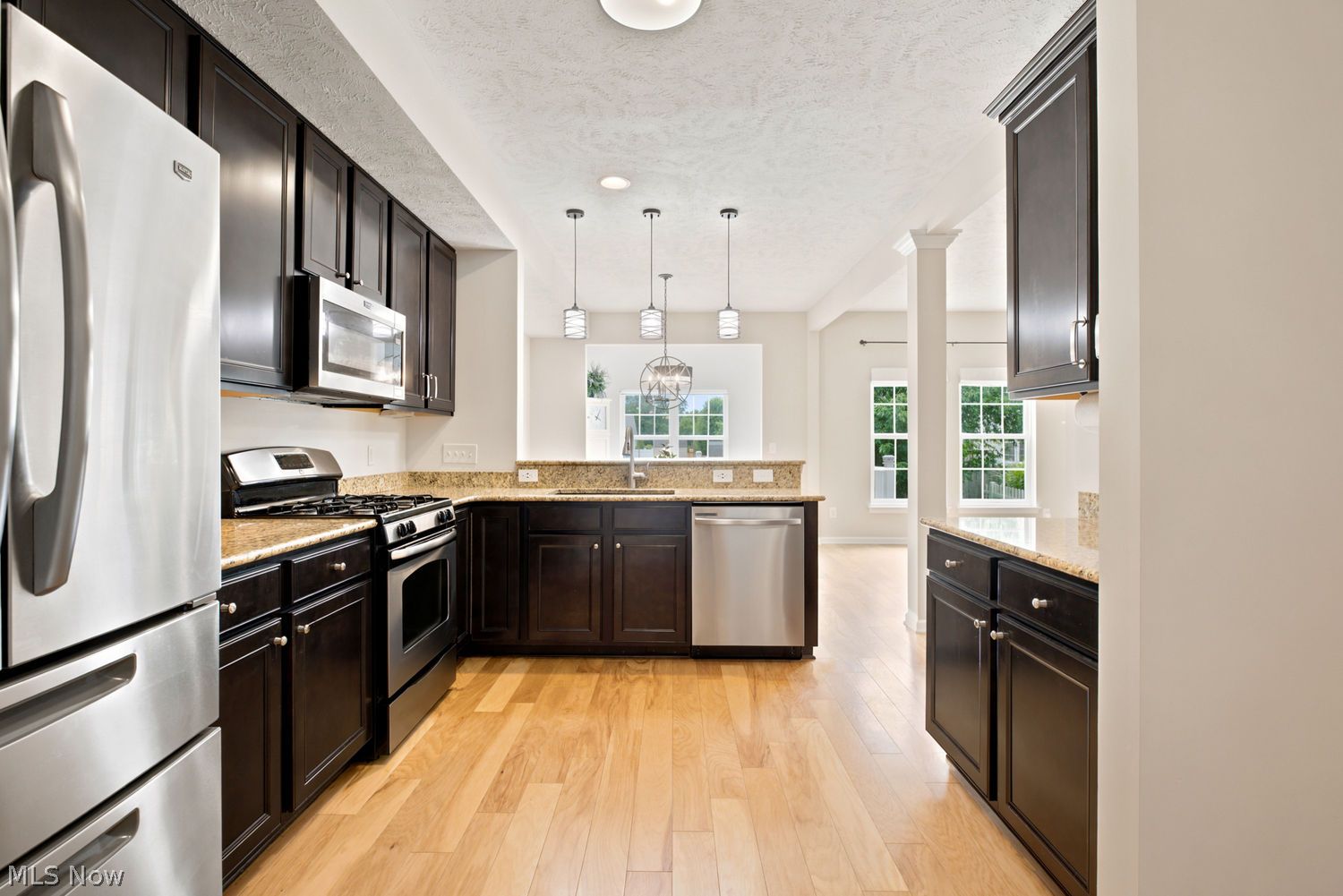 809 Bearing Court Amherst OH 44001