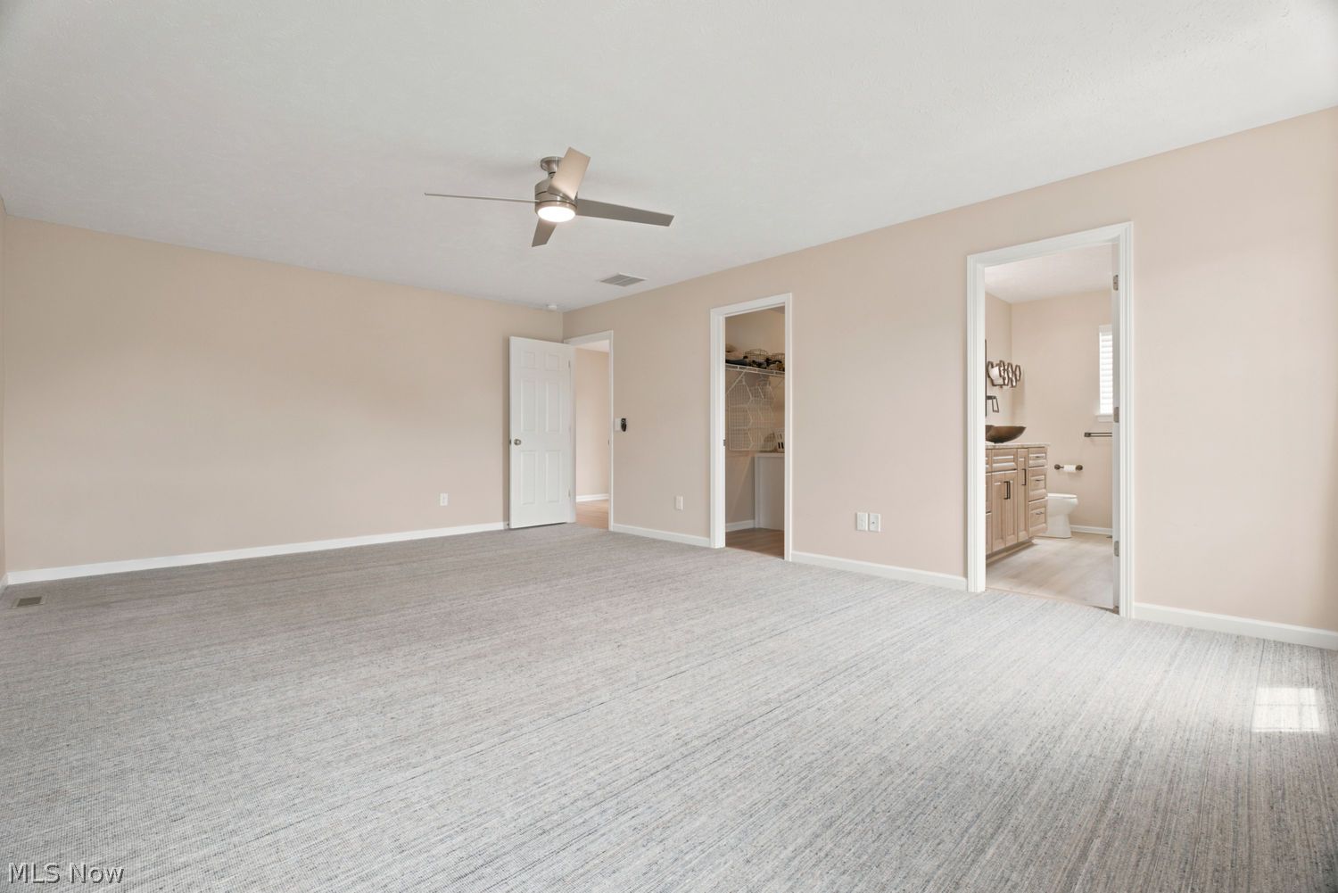809 Bearing Court Amherst OH 44001