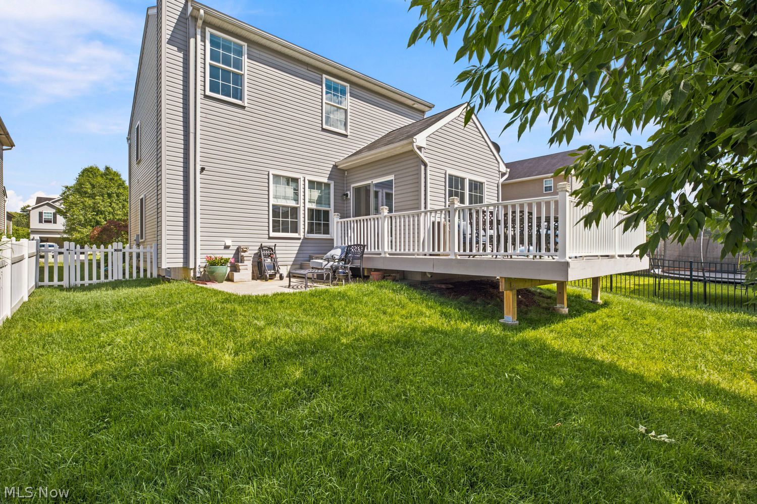 809 Bearing Court Amherst OH 44001