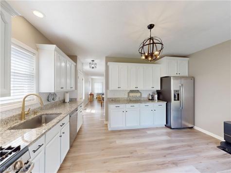 1461 Iroquois Avenue Mayfield Heights OH 44124