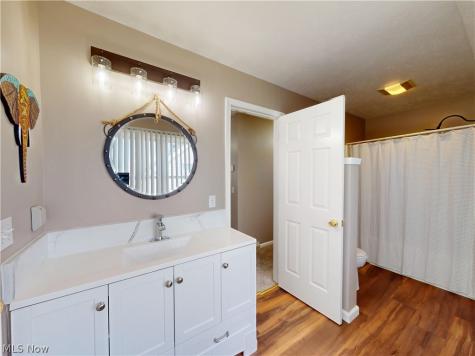 1461 Iroquois Avenue Mayfield Heights OH 44124
