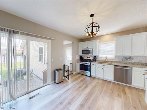 1461 Iroquois Avenue Mayfield Heights OH 44124