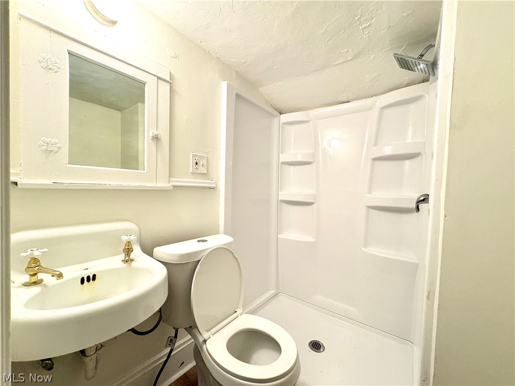 12013 Gay Avenue Cleveland OH 44105