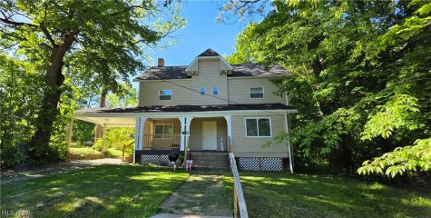 34 Illinois Avenue Youngstown OH 44505