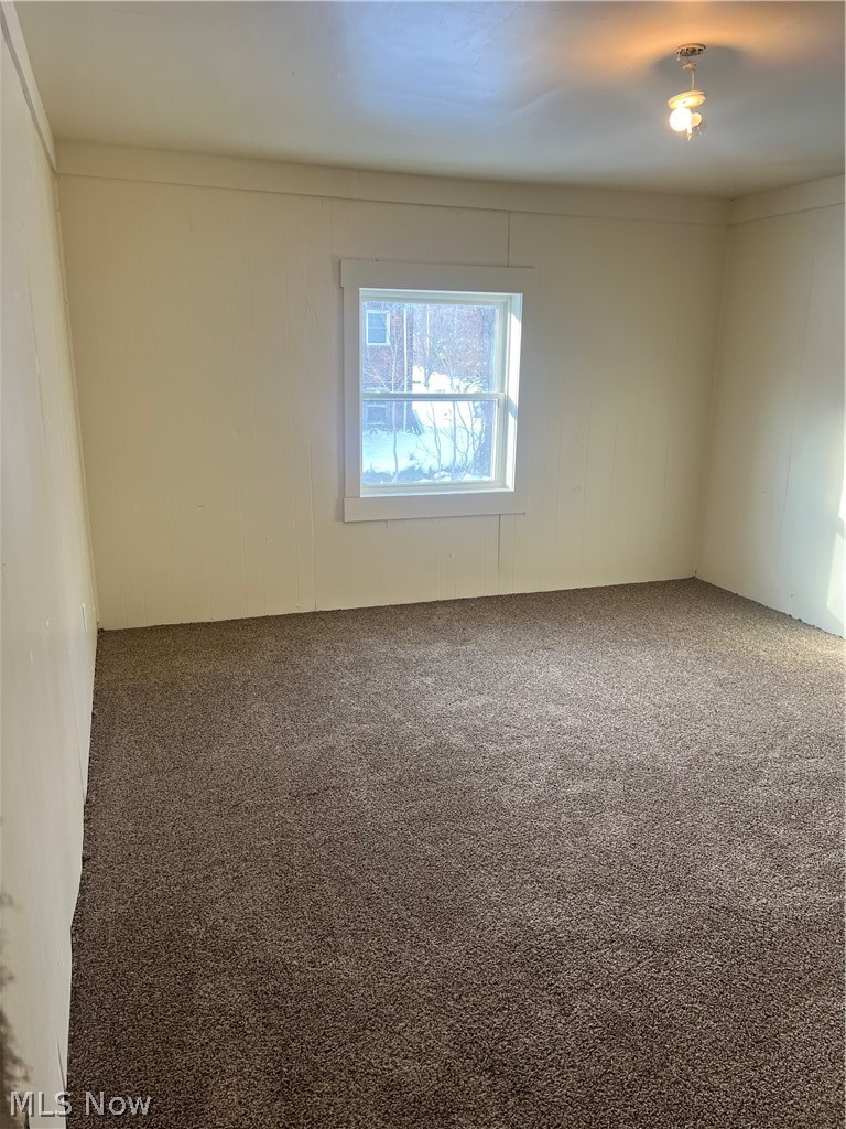 34 Illinois Avenue Youngstown OH 44505