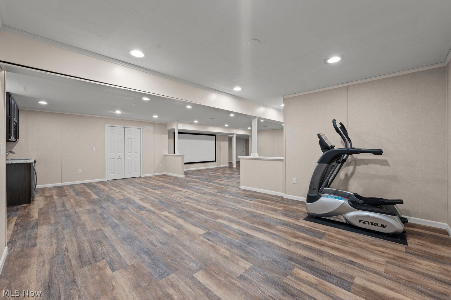 2049 Meadowood Boulevard Twinsburg OH 44087