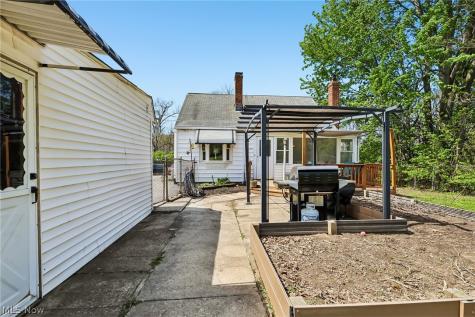 338 N Rocky River Drive Berea OH 44017