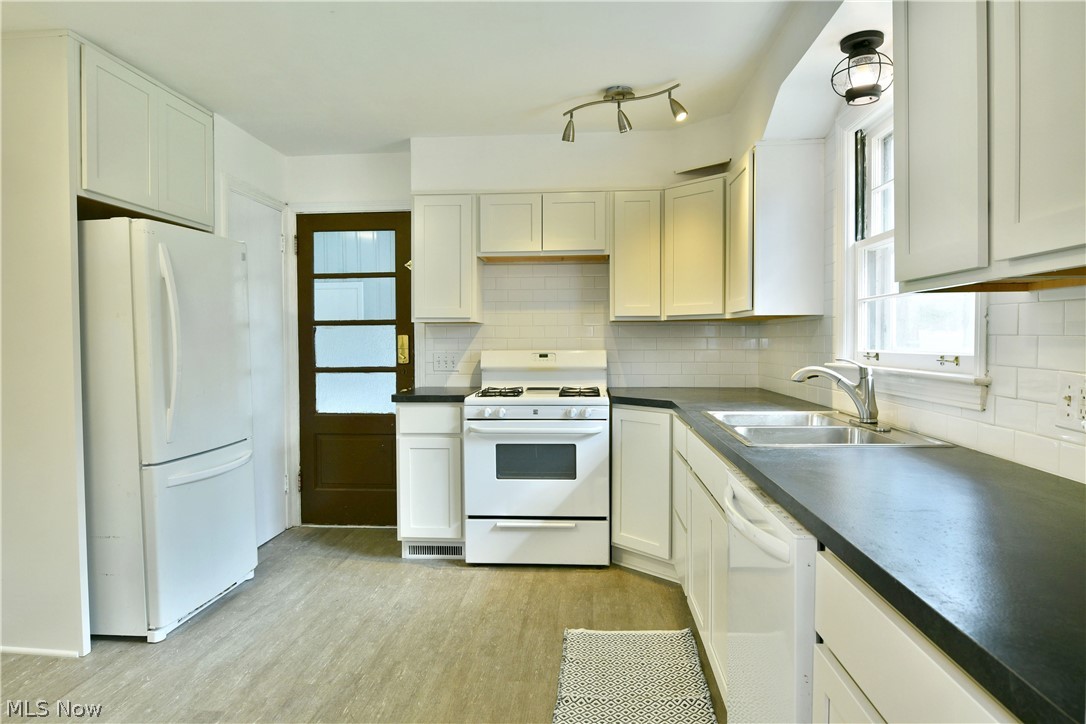 2262 Niles Cortland Road NE Cortland OH 44410