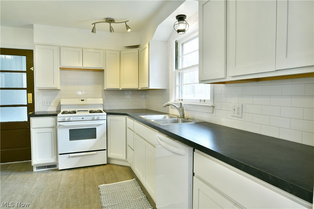 2262 Niles Cortland Road NE Cortland OH 44410