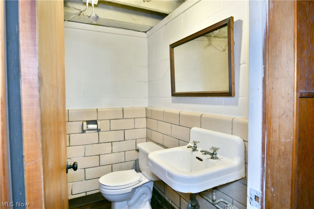 2262 Niles Cortland Road NE Cortland OH 44410