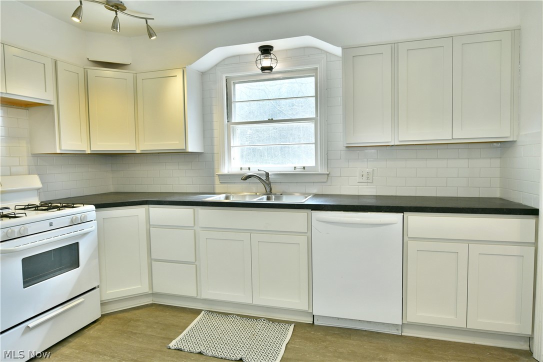 2262 Niles Cortland Road NE Cortland OH 44410
