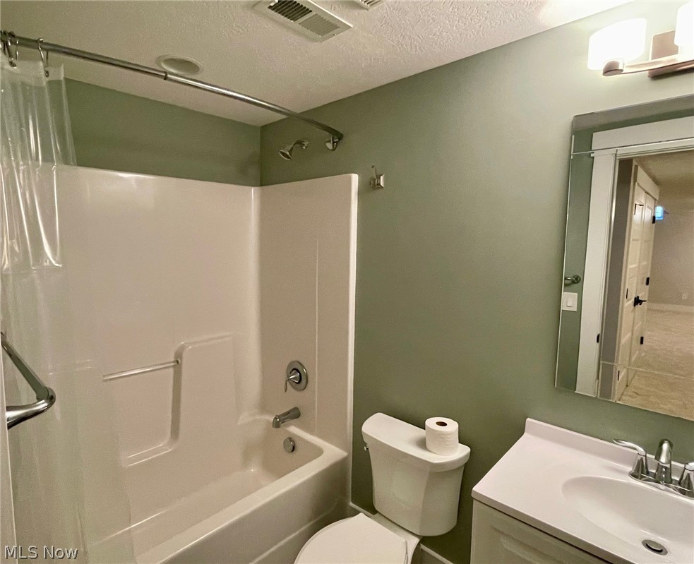 224 Hidden Glen Trail Chardon OH 44024