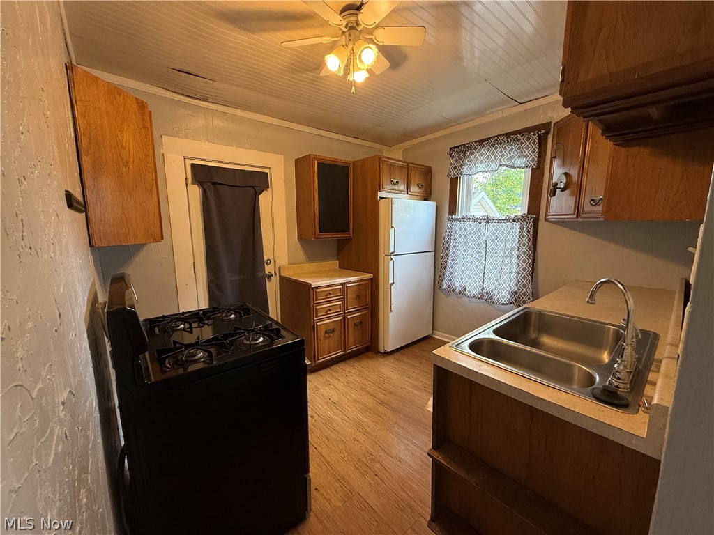 39 Duquesne Street Columbiana OH 44408