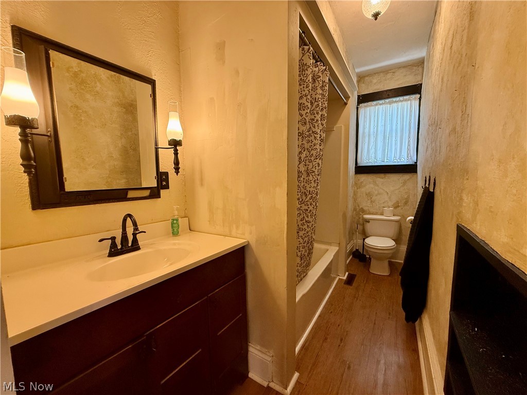 39 Duquesne Street Columbiana OH 44408