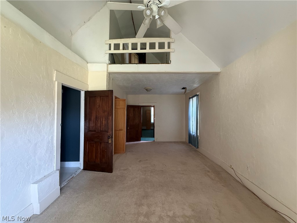 39 Duquesne Street Columbiana OH 44408