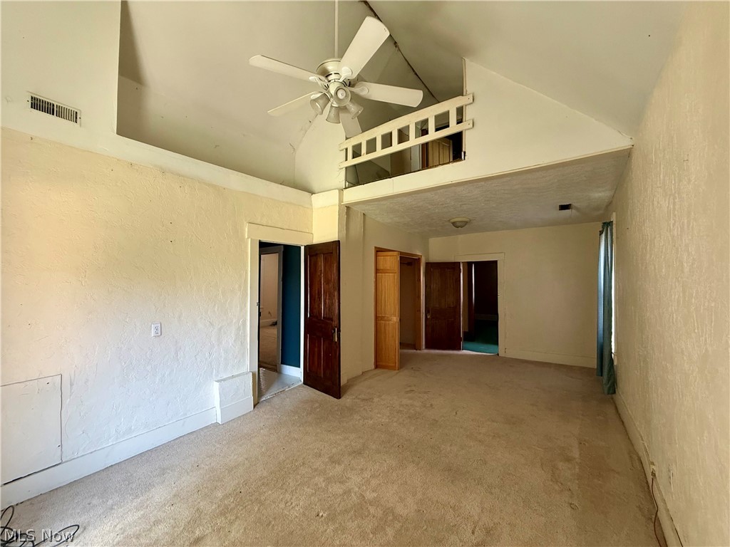 39 Duquesne Street Columbiana OH 44408