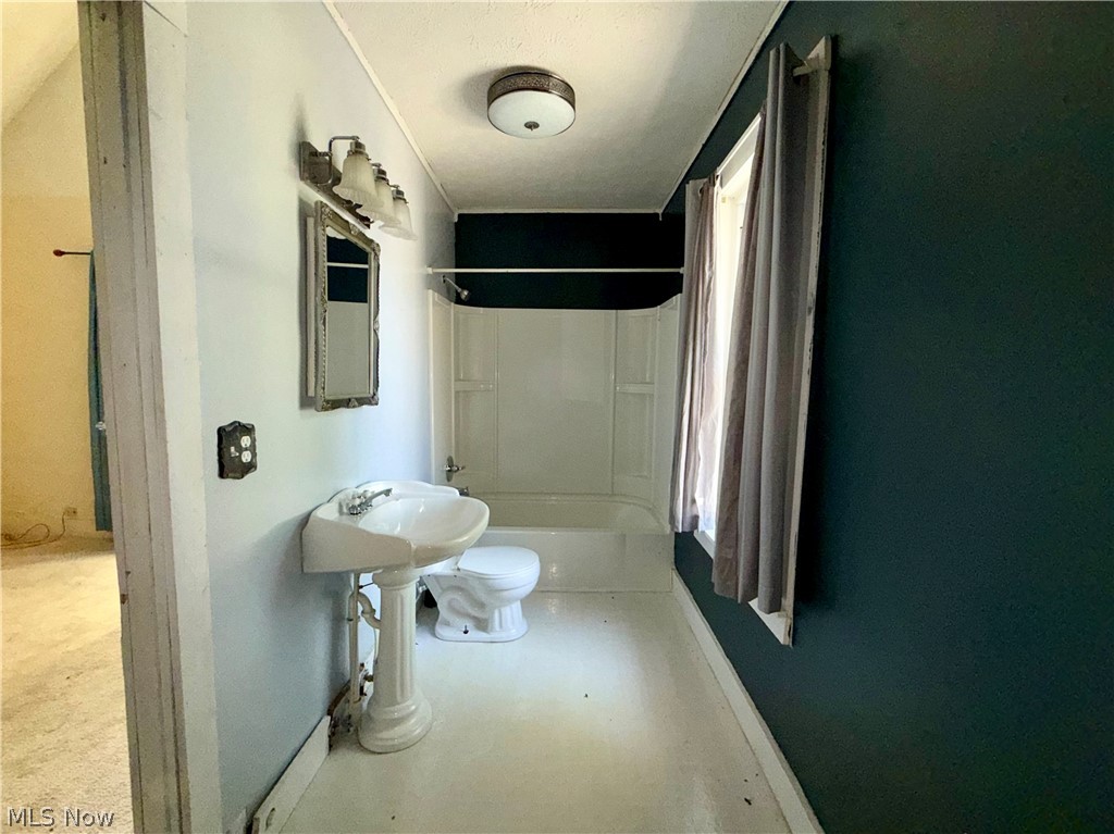 39 Duquesne Street Columbiana OH 44408