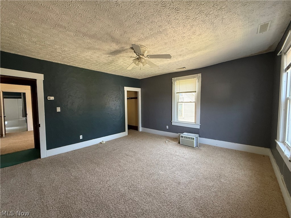 39 Duquesne Street Columbiana OH 44408