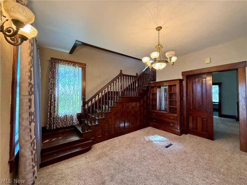 39 Duquesne Street Columbiana OH 44408