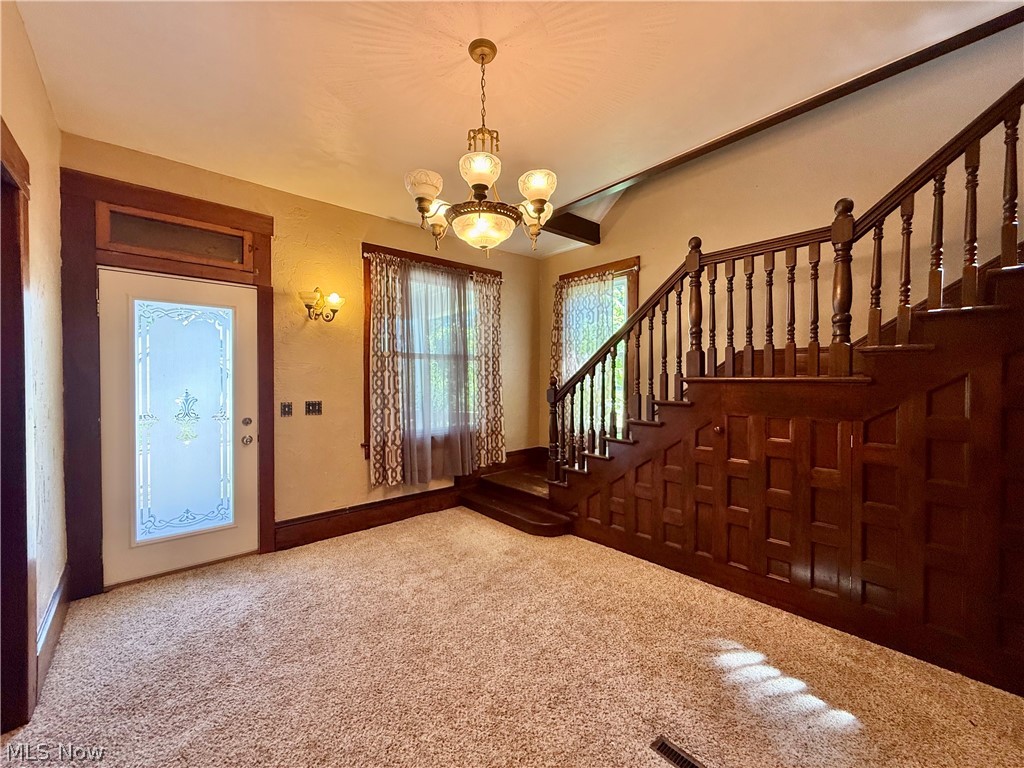 39 Duquesne Street Columbiana OH 44408