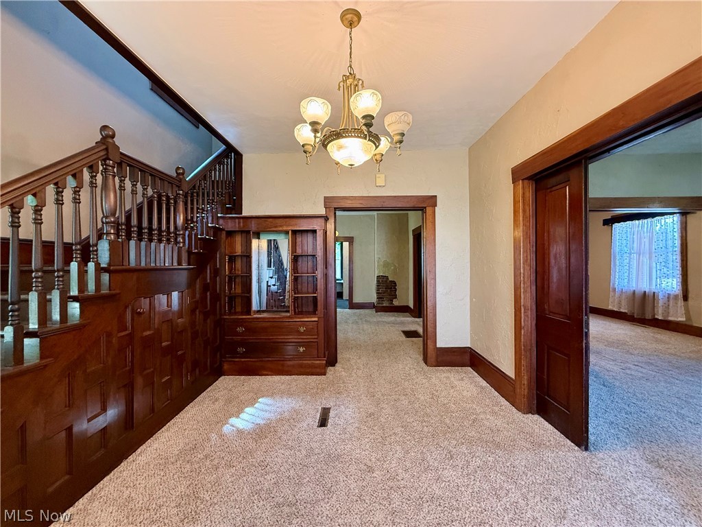 39 Duquesne Street Columbiana OH 44408