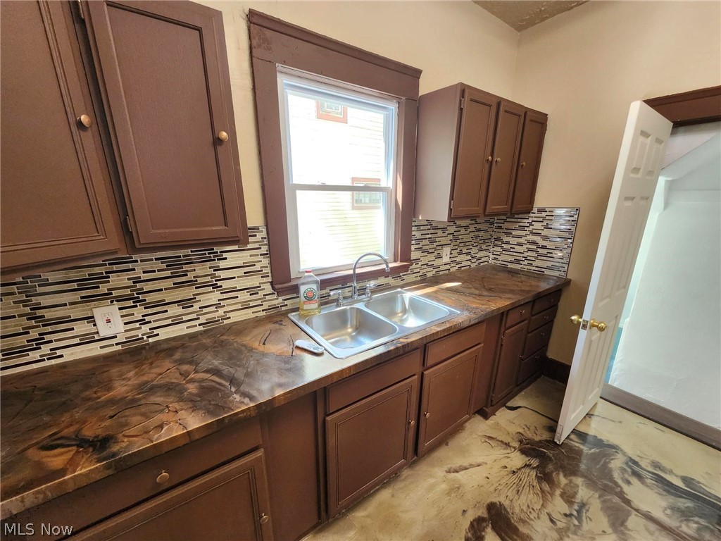 3285 E 137th Street Cleveland OH 44120