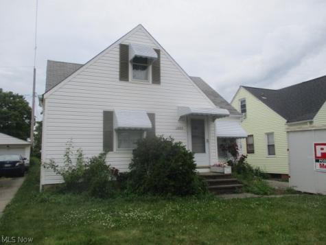 11805 Crofton Avenue Garfield Heights OH 44125