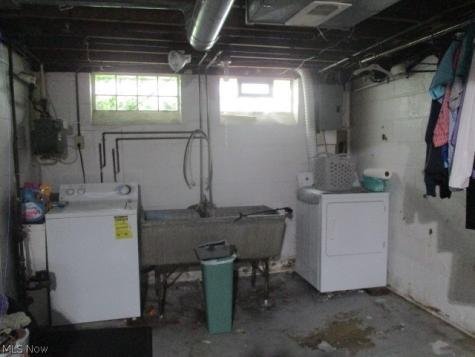 11805 Crofton Avenue Garfield Heights OH 44125