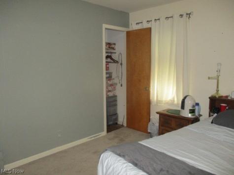 11805 Crofton Avenue Garfield Heights OH 44125