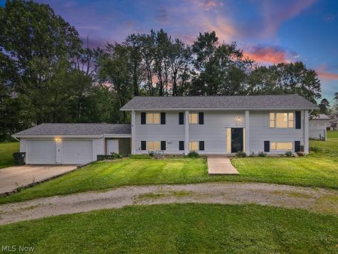 6410 Westmore Street Louisville OH 44641