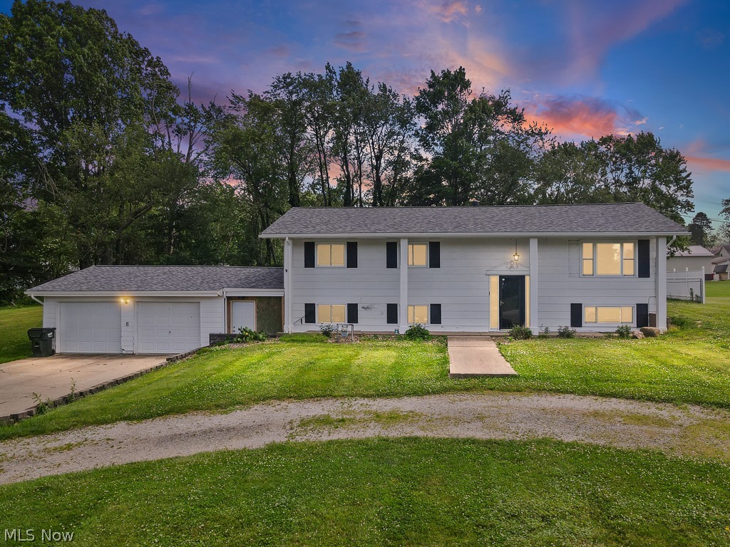 6410 Westmore Street Louisville OH 44641