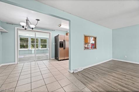 6410 Westmore Street Louisville OH 44641