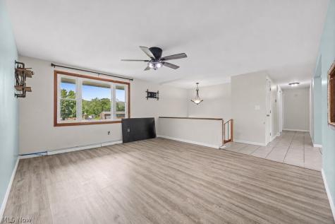 6410 Westmore Street Louisville OH 44641