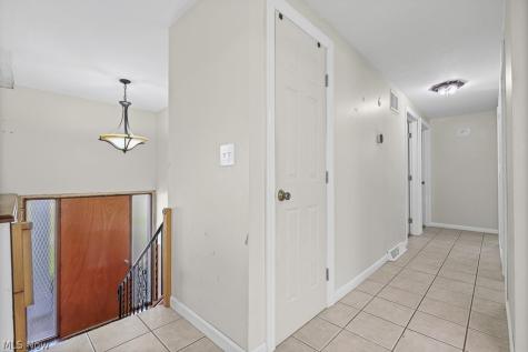 6410 Westmore Street Louisville OH 44641