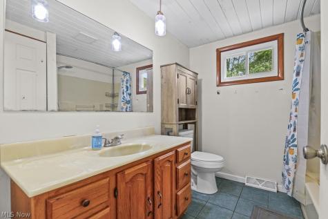 6410 Westmore Street Louisville OH 44641