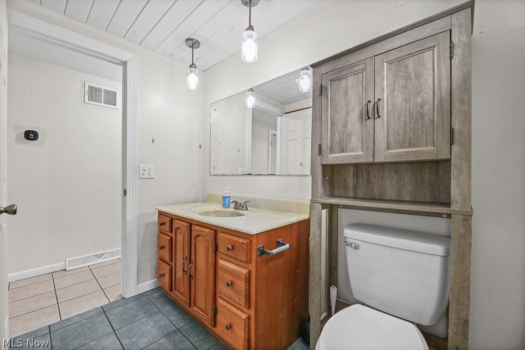 6410 Westmore Street Louisville OH 44641