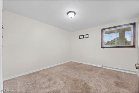 6410 Westmore Street Louisville OH 44641