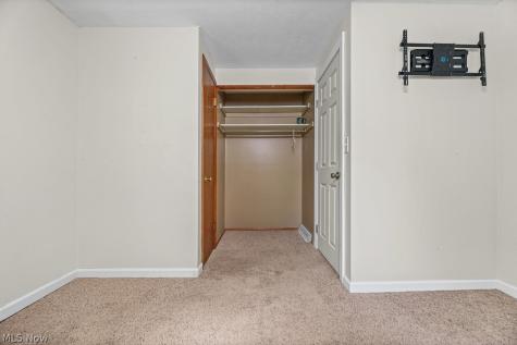 6410 Westmore Street Louisville OH 44641