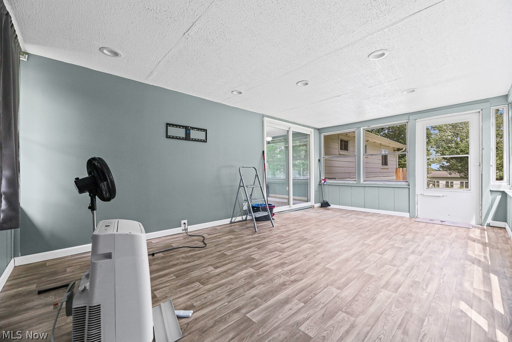 6410 Westmore Street Louisville OH 44641