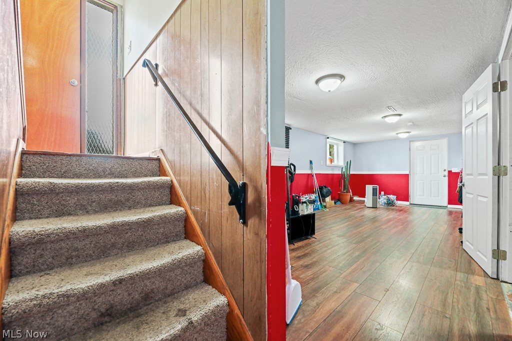 6410 Westmore Street Louisville OH 44641