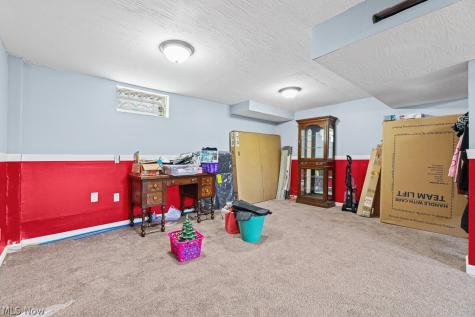 6410 Westmore Street Louisville OH 44641