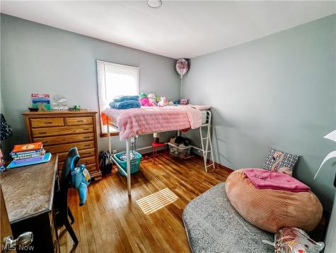 102 W Howe Road Tallmadge OH 44278