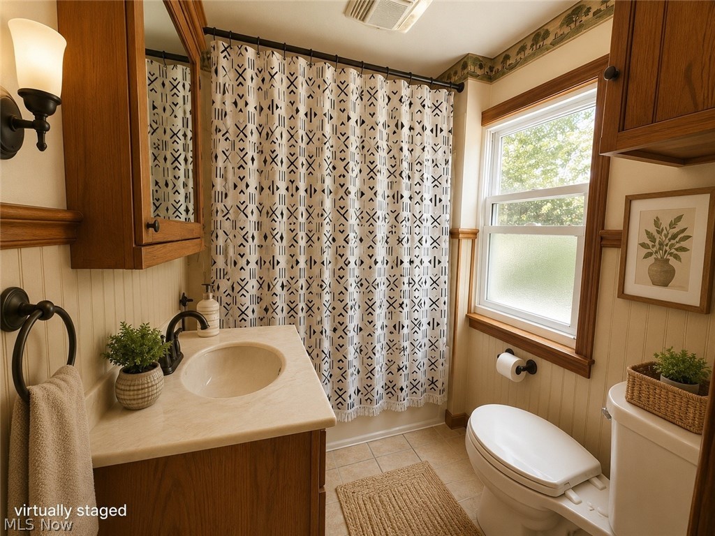 102 W Howe Road Tallmadge OH 44278